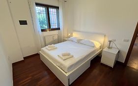 GuestHost - I Giardini